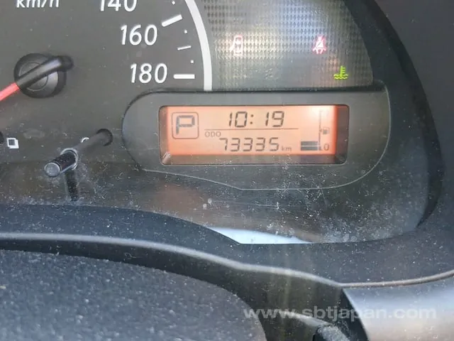 Nissan March 2017 photo 3
