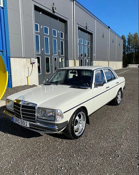 Mercedes-Benz 220 D