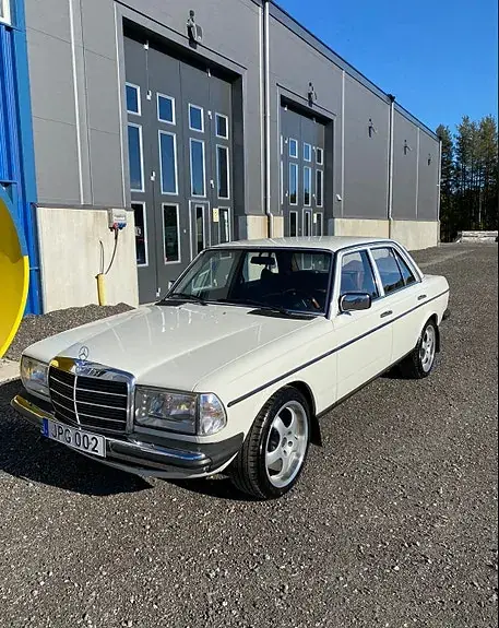 Mercedes-Benz 220 D