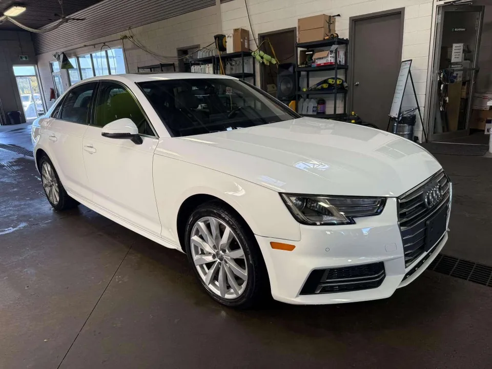 Audi A4 2018 photo 2