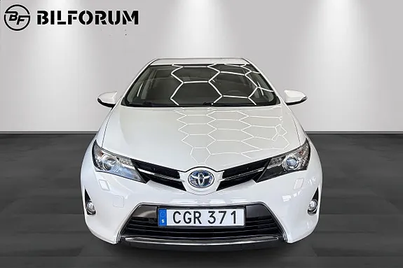 Toyota Auris 2014 photo 3