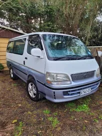 Toyota Hiace 1997 photo 2