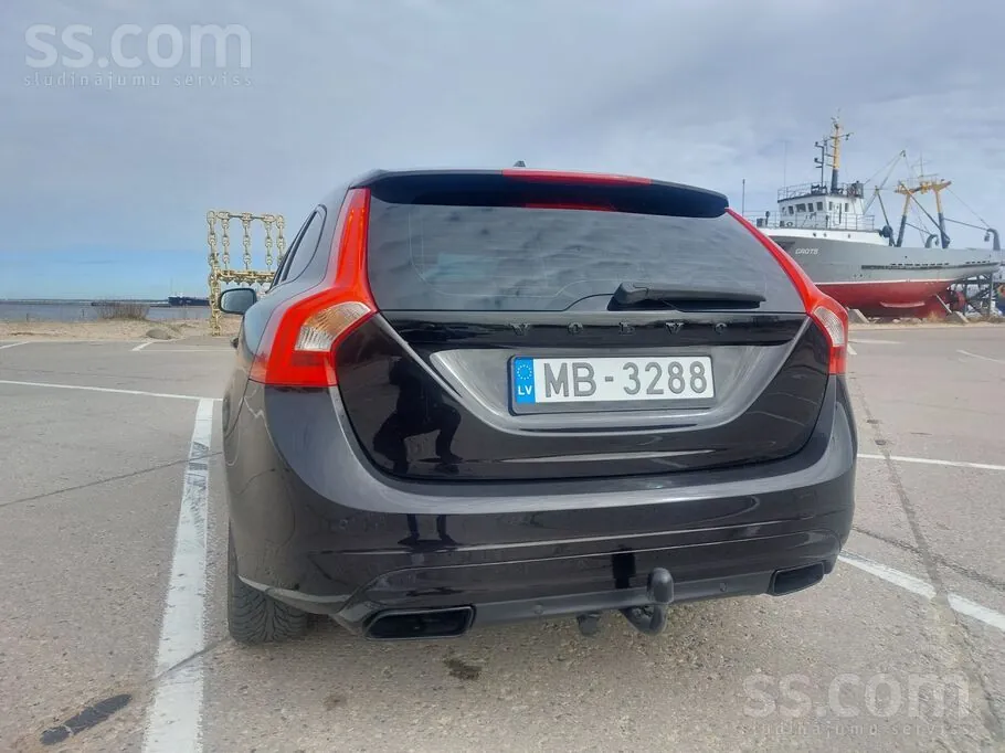 Volvo V60 2014 photo 4