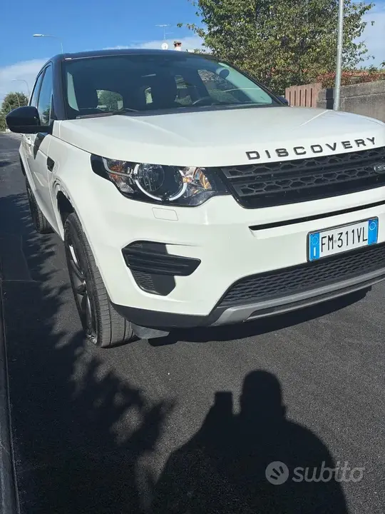 Land Rover Discovery 2018 photo 4