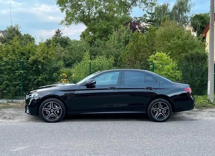 Mercedes-Benz E 300