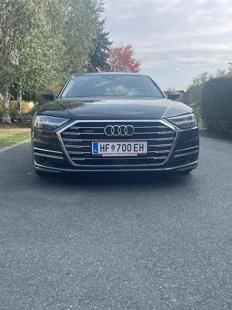Audi A8 2018 photo 2
