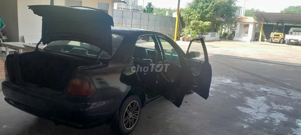 Mazda 323 2001 photo 4