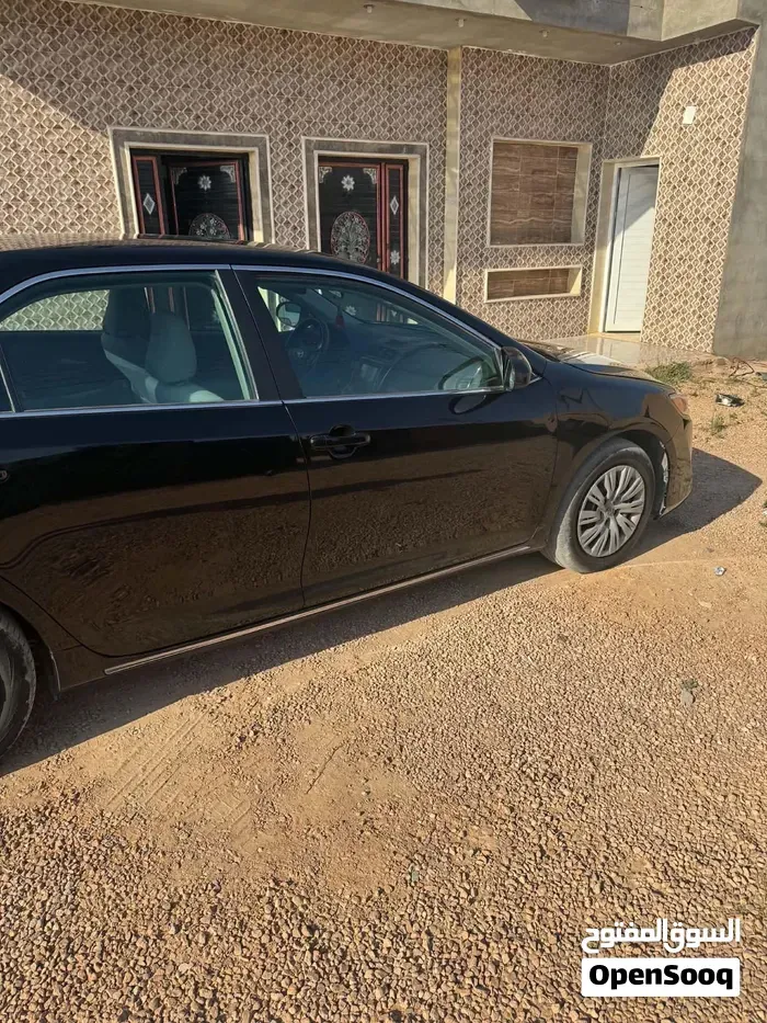 Toyota Camry 2014 photo 2