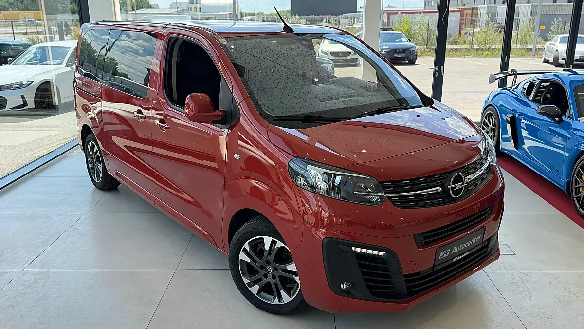 Opel Zafira 2021 photo 2