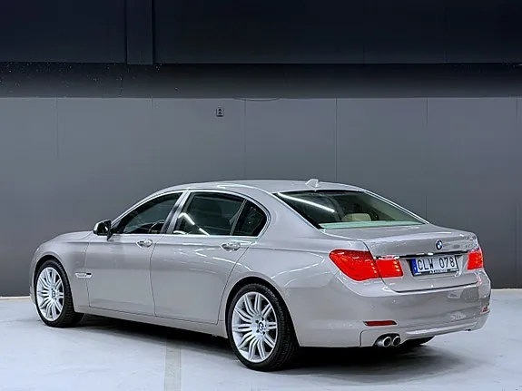 BMW 730 2010 photo 2