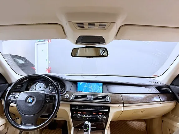 BMW 730 2010 photo 3