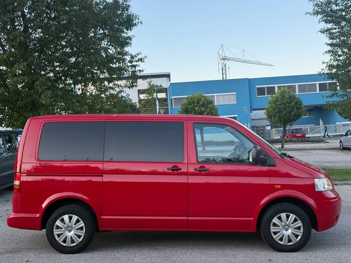 Volkswagen T5 2006 photo 2