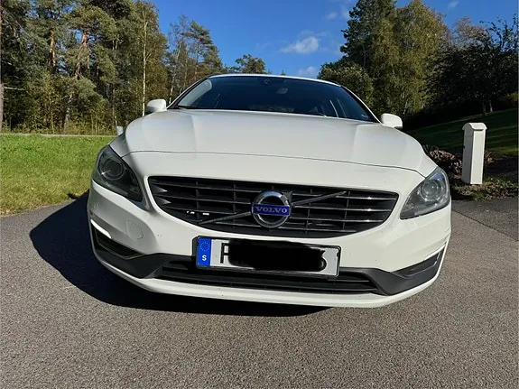 Volvo V60 2017 photo 2