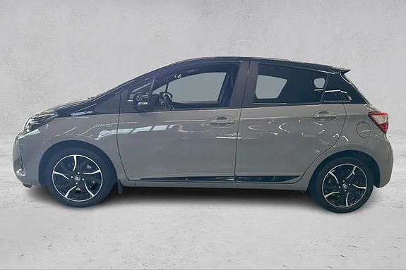 Toyota Yaris 2018 photo 2