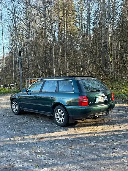 Audi A4 1997 photo 4