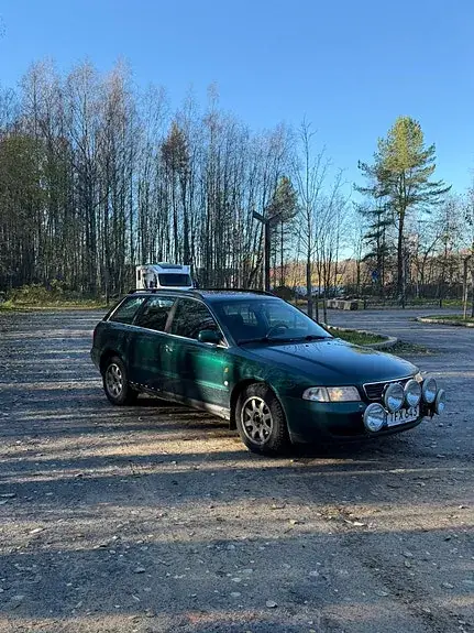 Audi A4 1997 photo 3