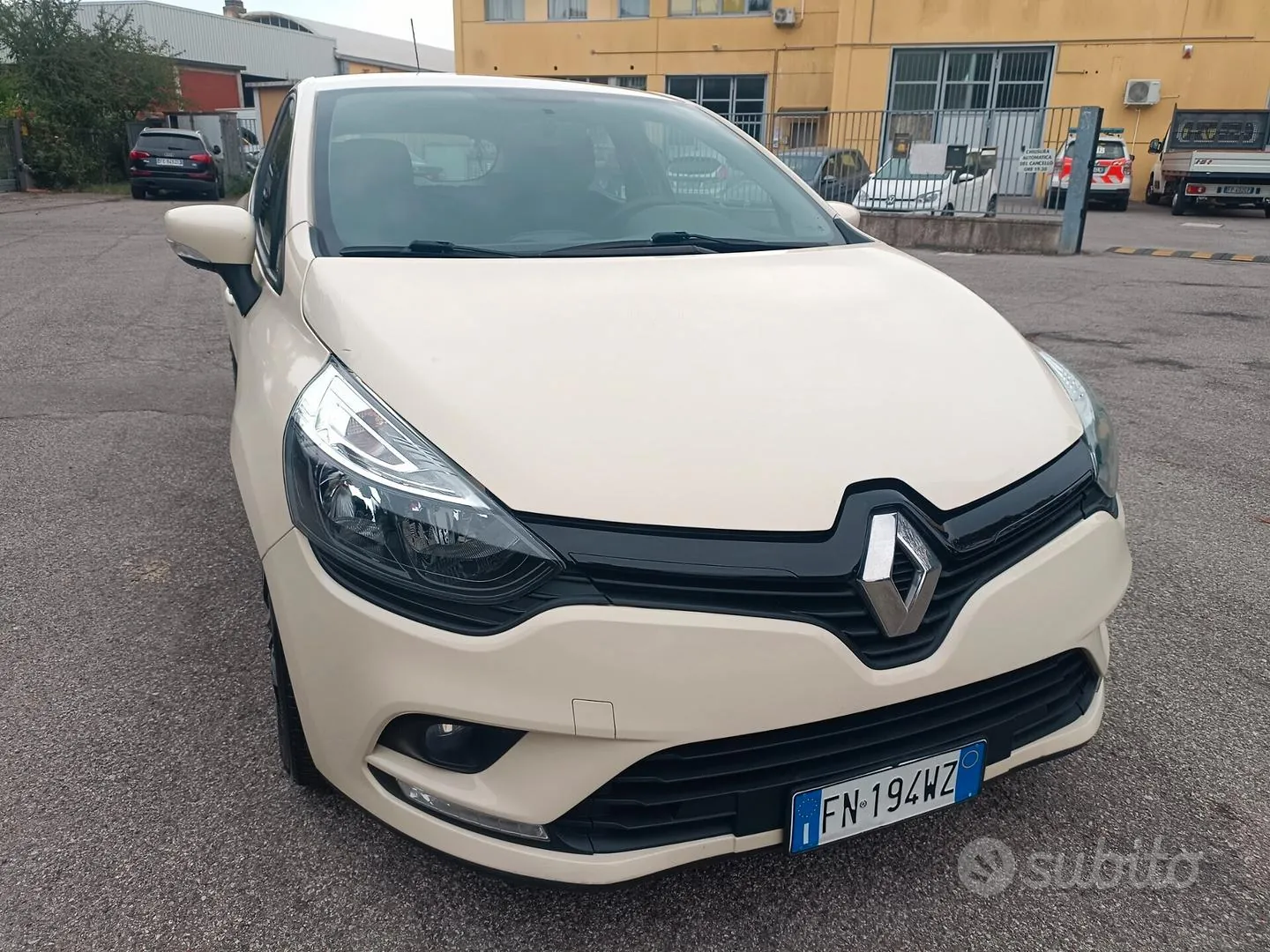 Renault Clio 2018 photo 2