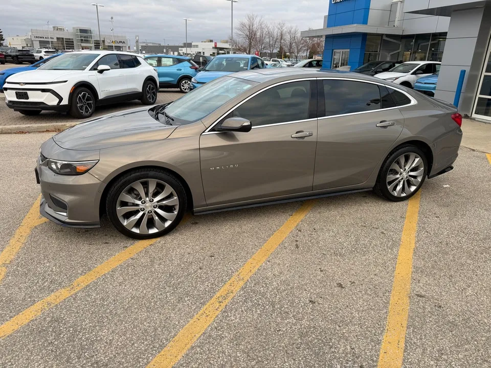 Chevrolet Malibu 2017 photo 2
