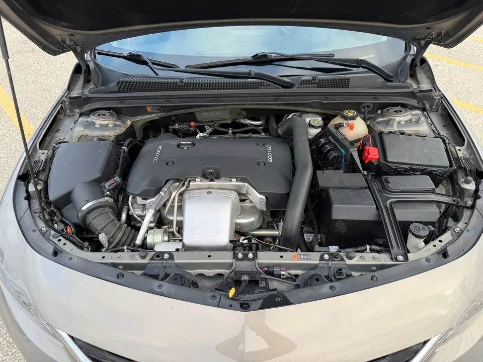 Chevrolet Malibu 2017 photo 3