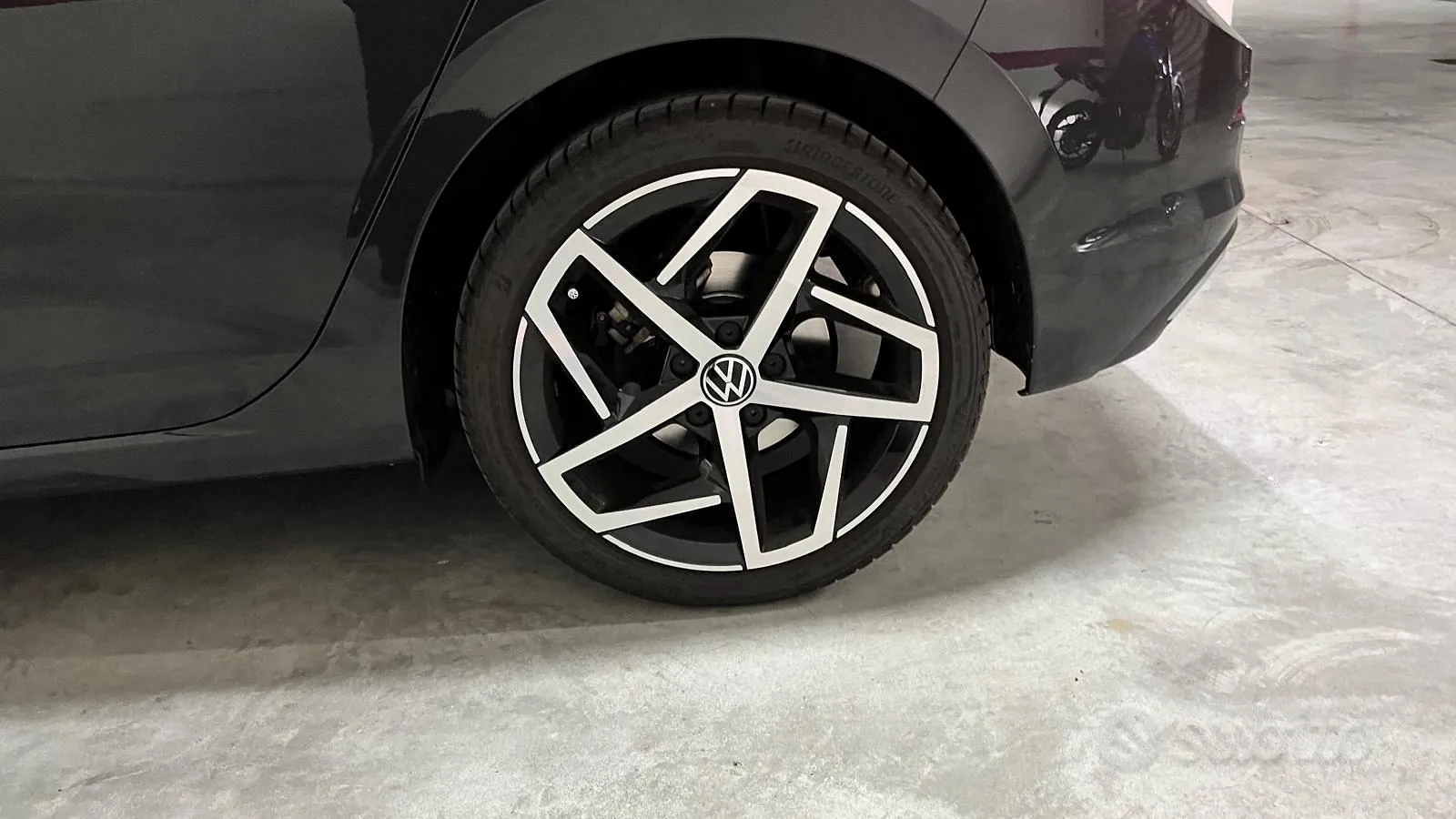 Volkswagen Golf 2024 photo 4