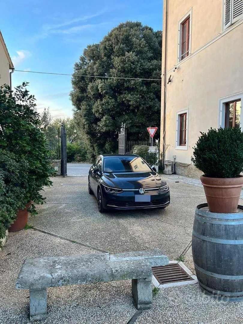Volkswagen Golf 2024 photo 5