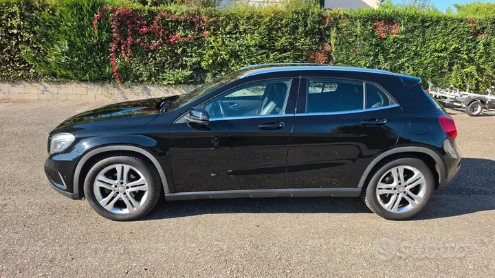 Mercedes-Benz Gla 2017 photo 2
