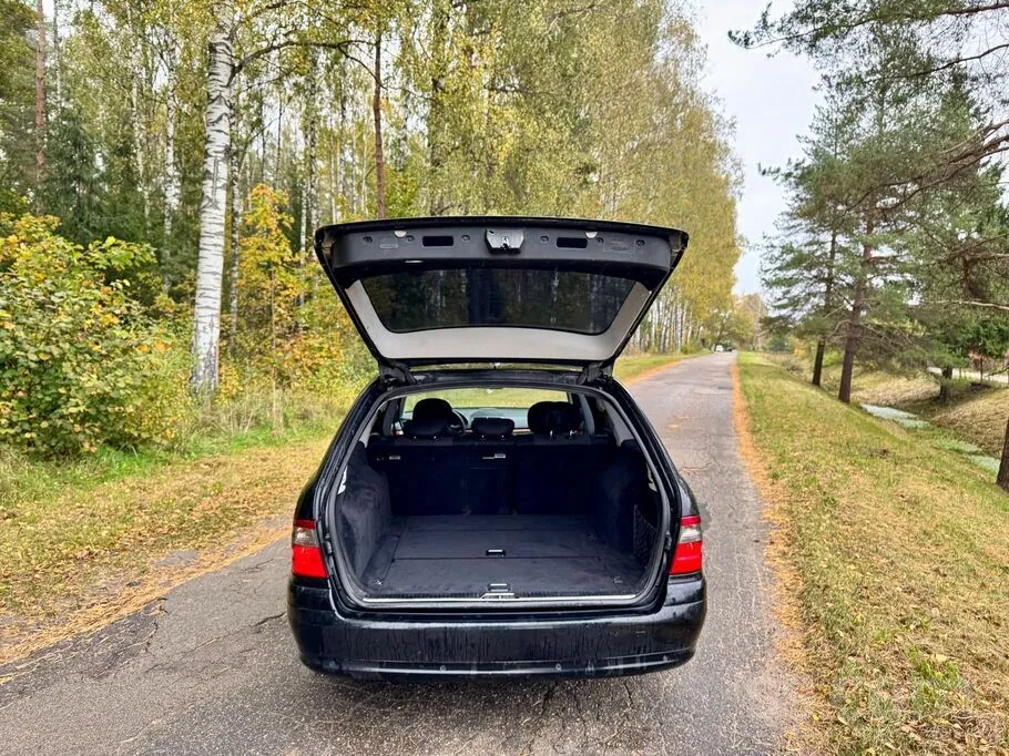 Mercedes-Benz E220 2006 photo 5
