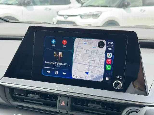 Toyota Prius 2023 photo 5