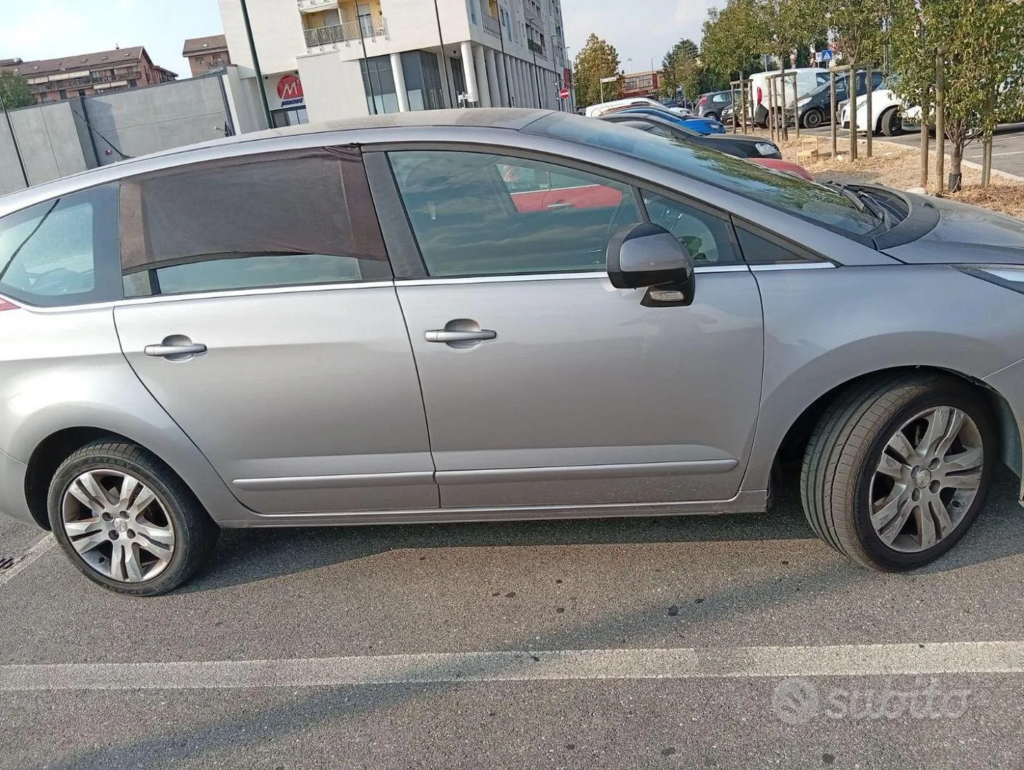 Peugeot 5008 2017 photo 2