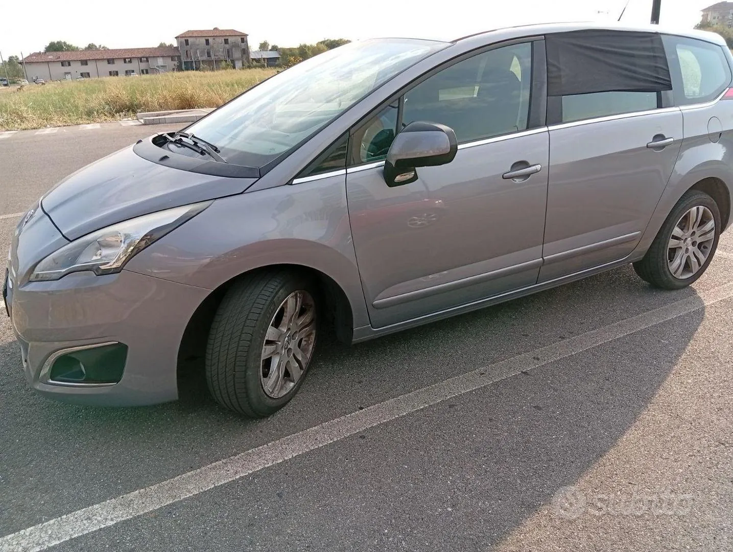 Peugeot 5008 2017 photo 3