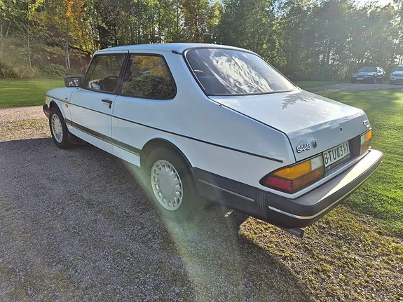 Saab 900 1990 photo 3