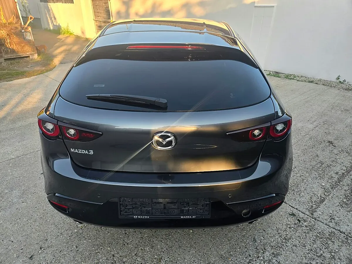 Mazda Mazda3 2026 photo 3