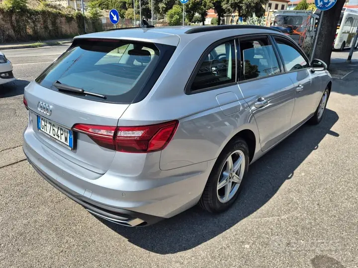 Audi A4 Avant 2021 photo 3
