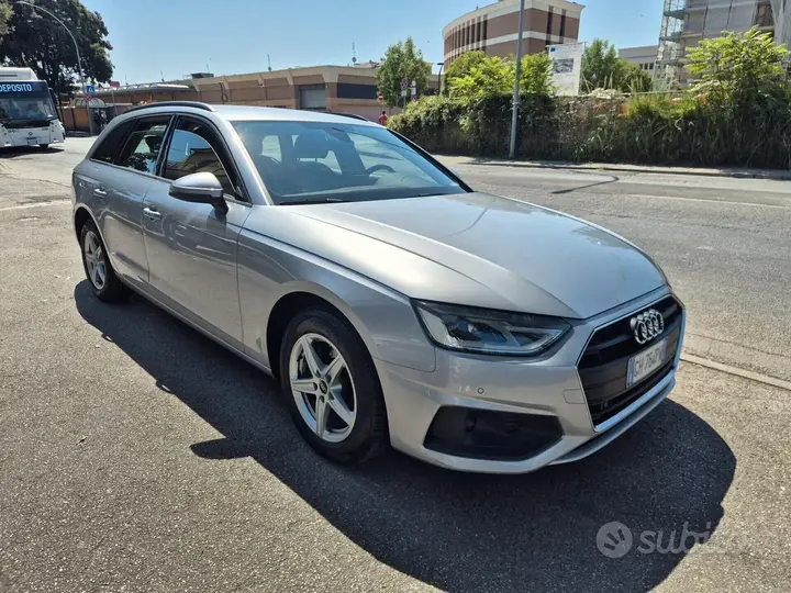 Audi A4 Avant 2021 photo 2