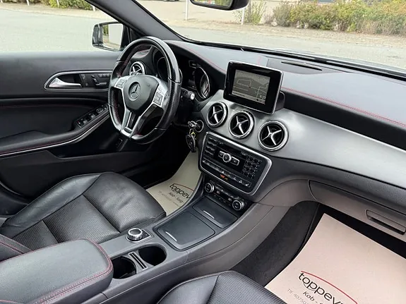 Mercedes-Benz Gla250 2014 photo 4