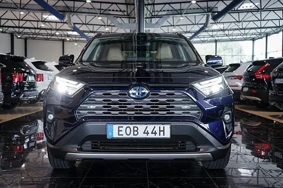 Toyota Rav4 2023 photo 2