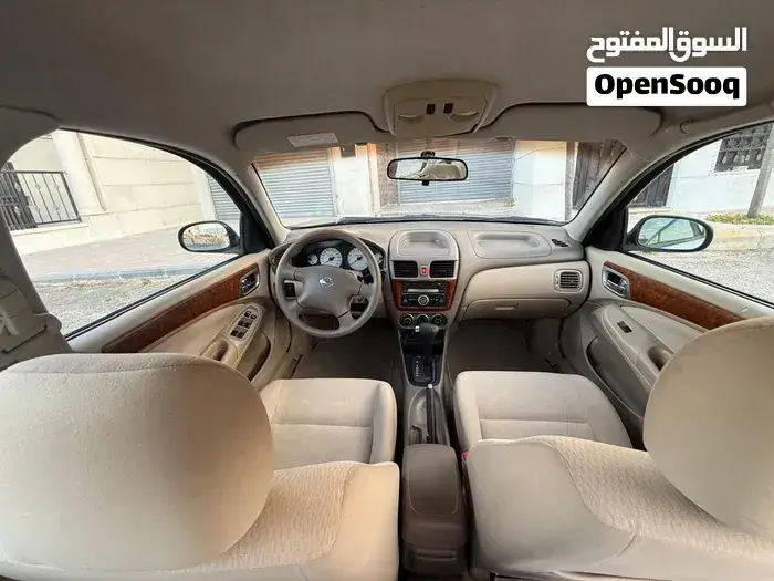 Nissan Sunny 2011 photo 4