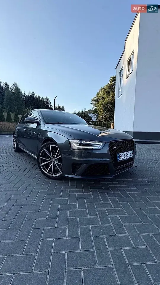 Audi S4
