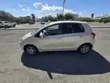 Toyota Vitz 2009 photo 3