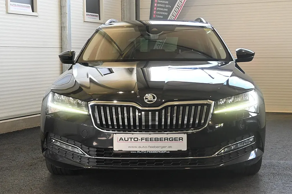 Skoda Superb 2020 photo 2
