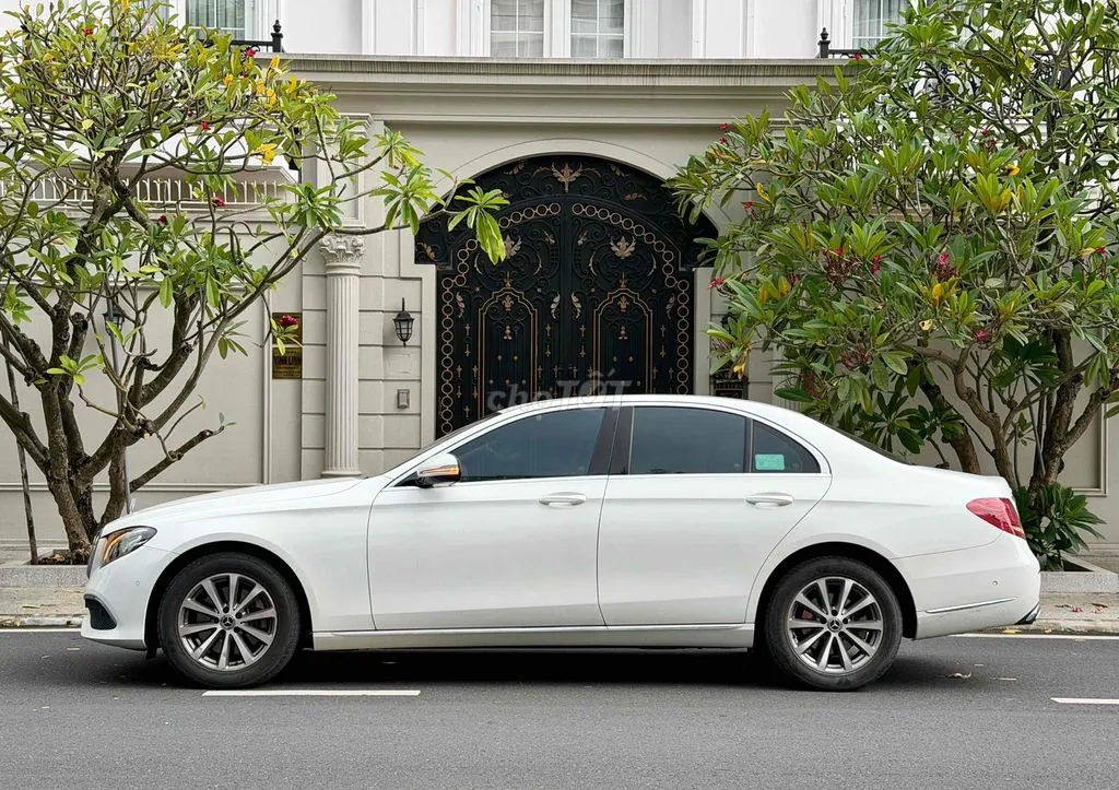 Mercedes-Benz E-Class 2020 photo 4
