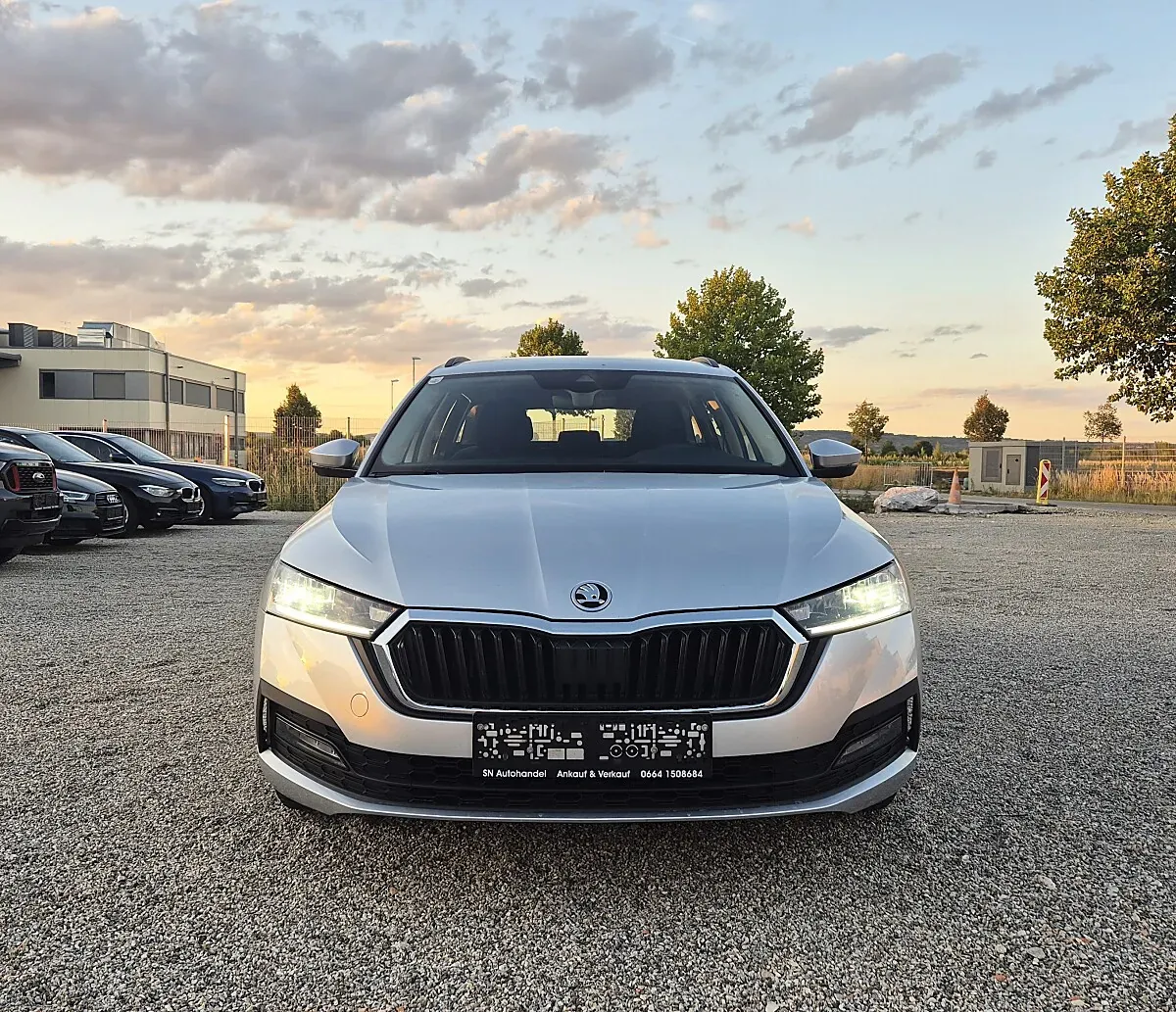 Skoda Octavia 2022 photo 3