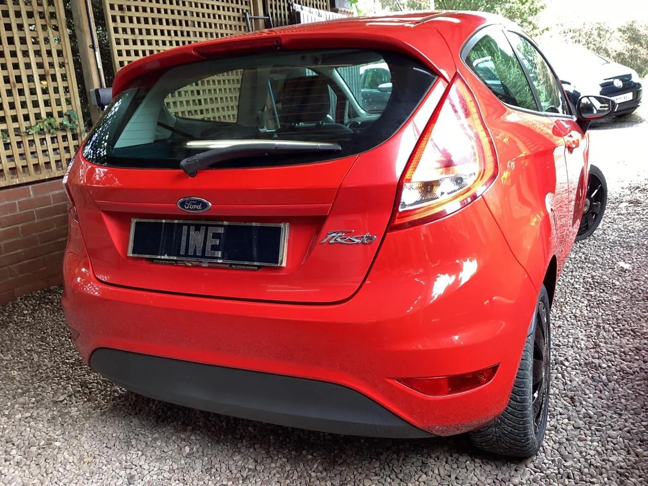Ford Fiesta 2010 photo 2
