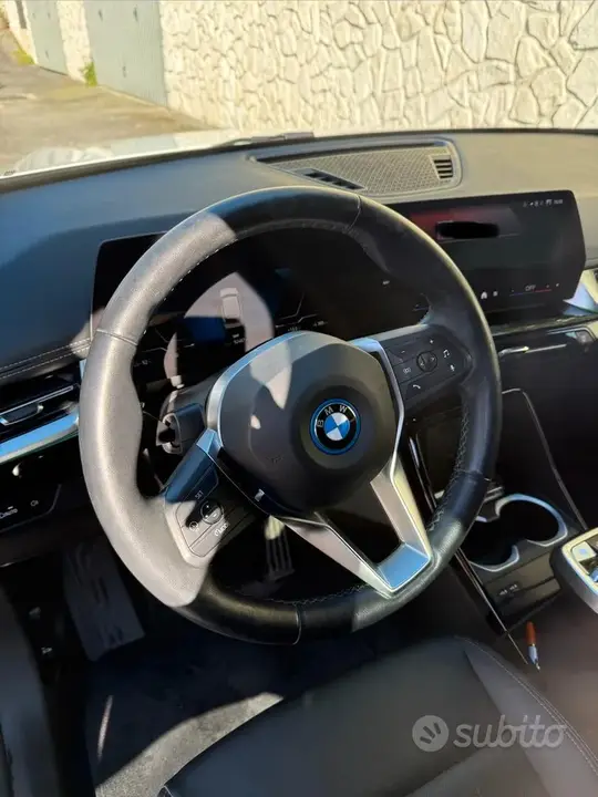 BMW Ix1 2024 photo 5