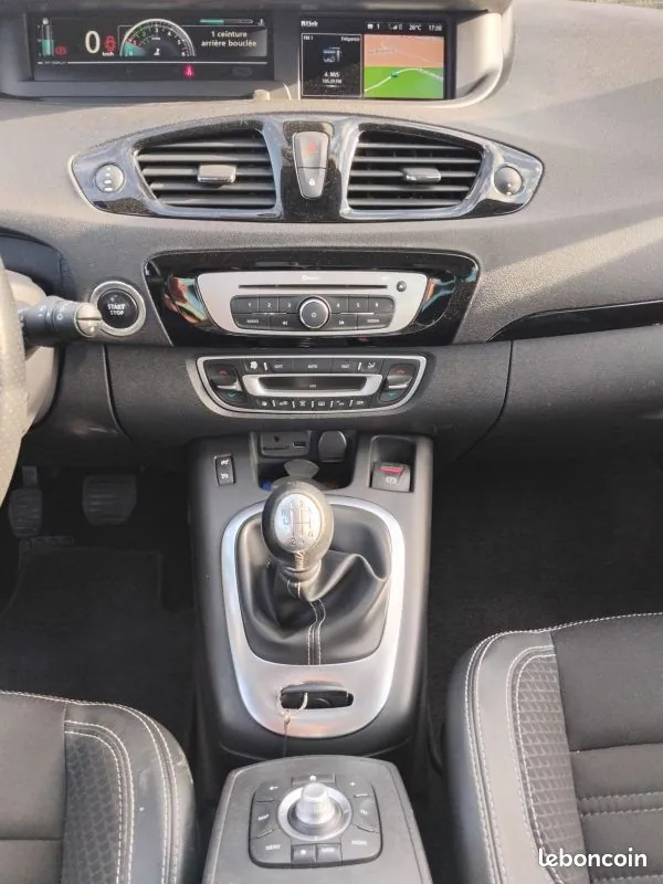 Renault Scenic 2014 photo 5