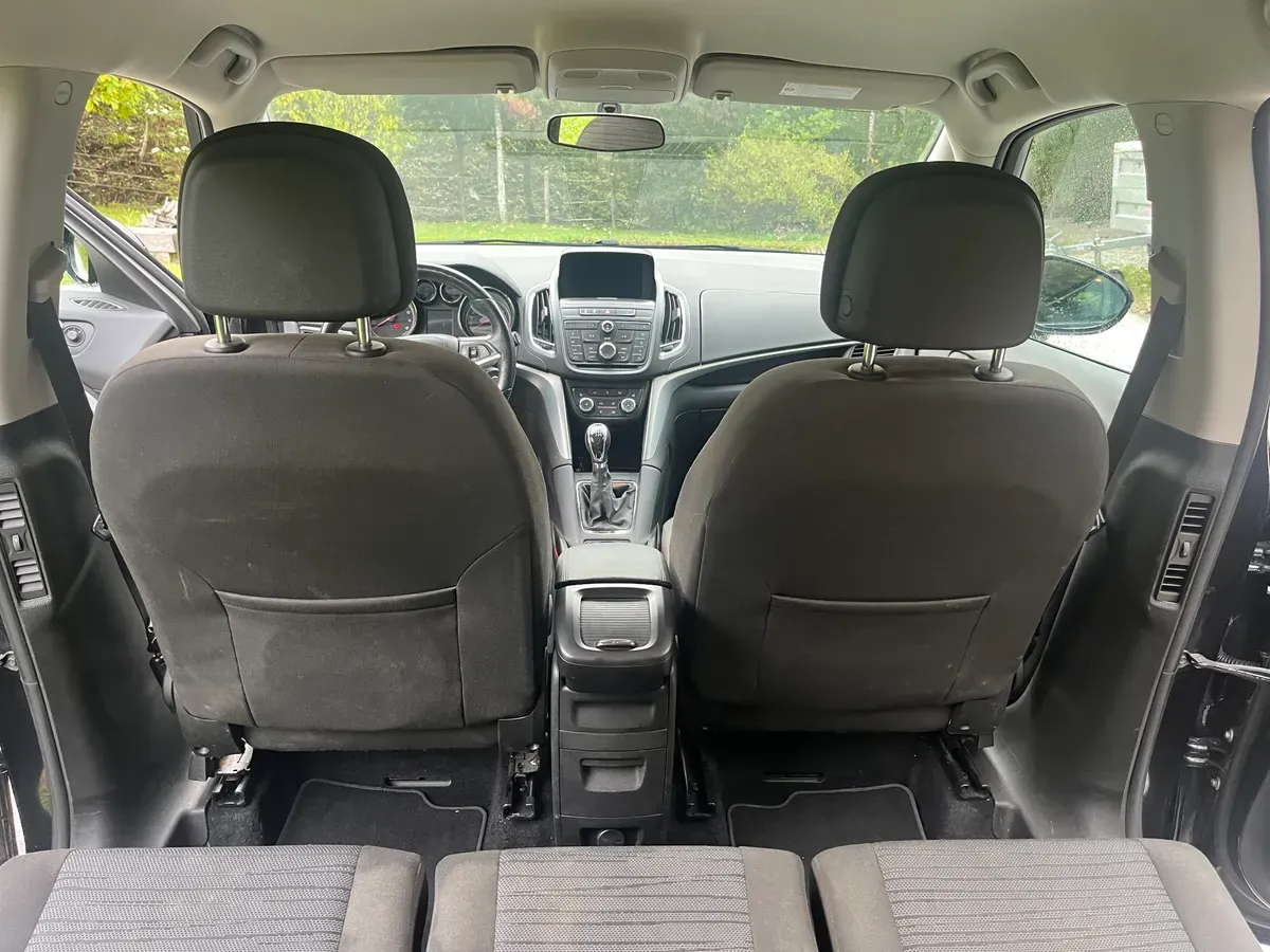 Opel Zafira Tourer 2015 photo 3