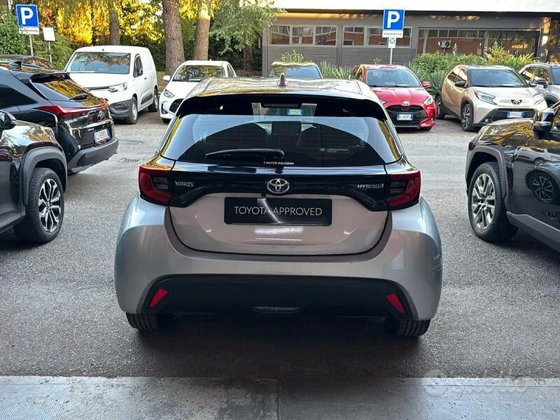Toyota Yaris 2022 photo 4