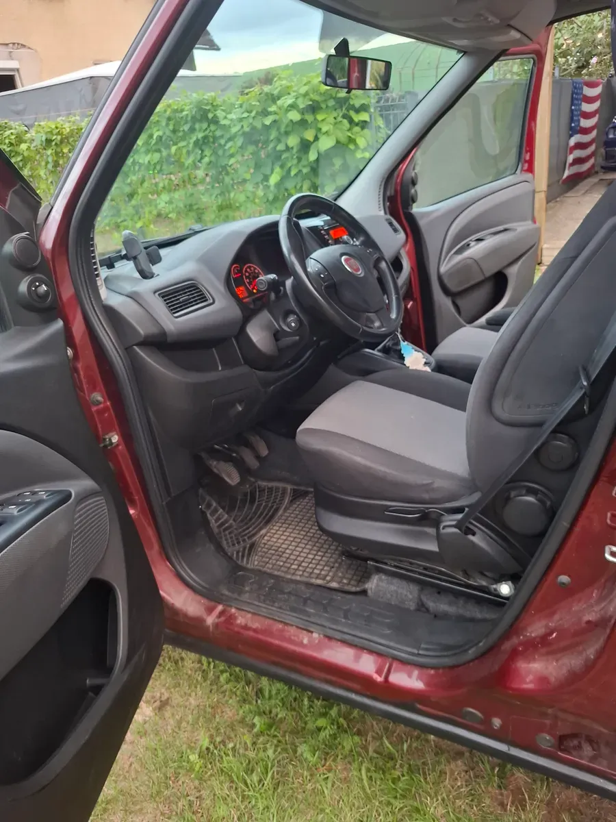 Fiat Doblo 2011 photo 3