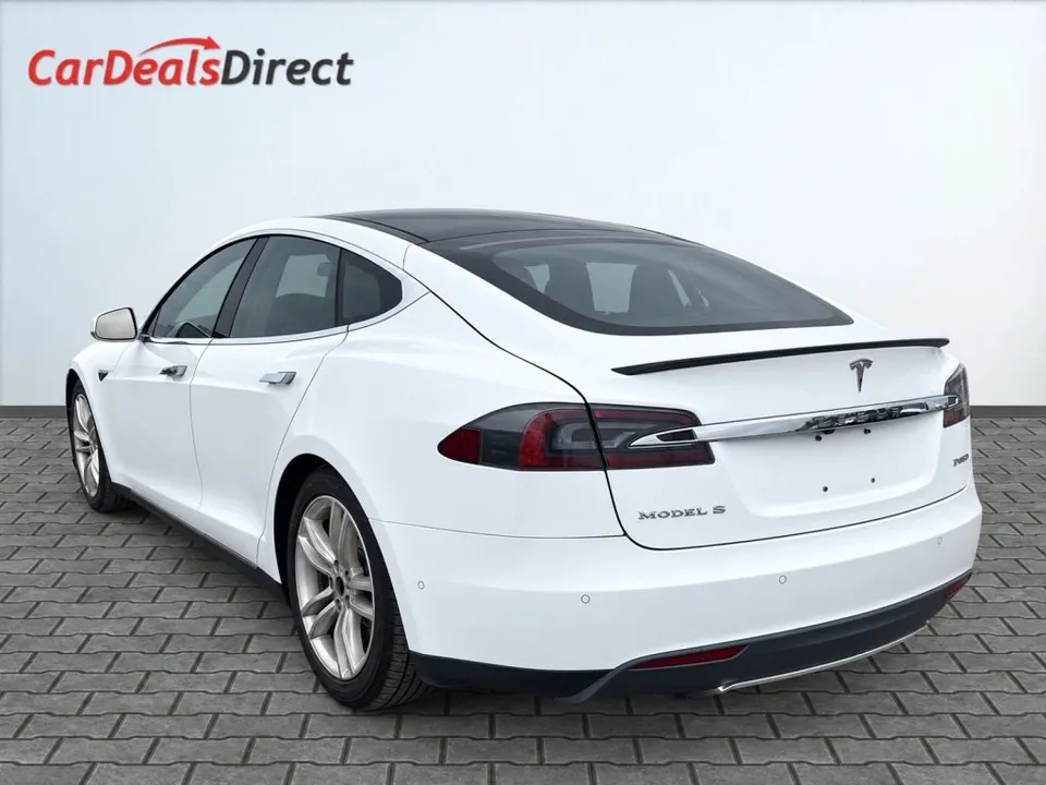 Tesla Model S 2015 photo 5
