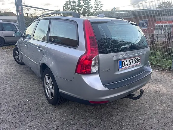 Volvo V50 2010 photo 3